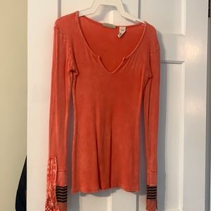 Gimmicks by BKe thermal long sleeeve w stripes on sleeve at bottom